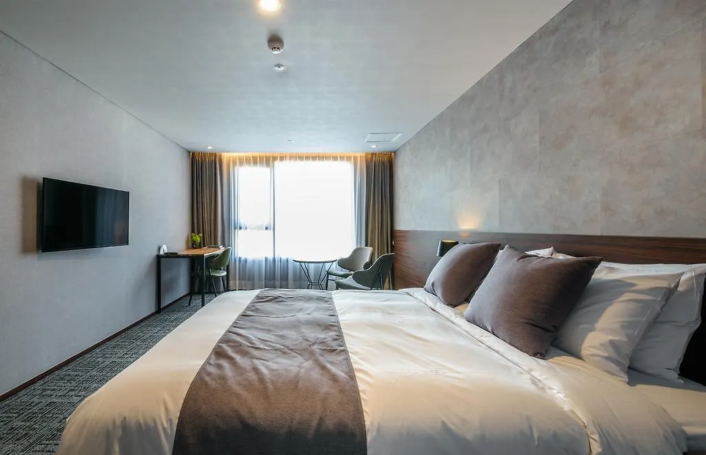Hotel With Jeju